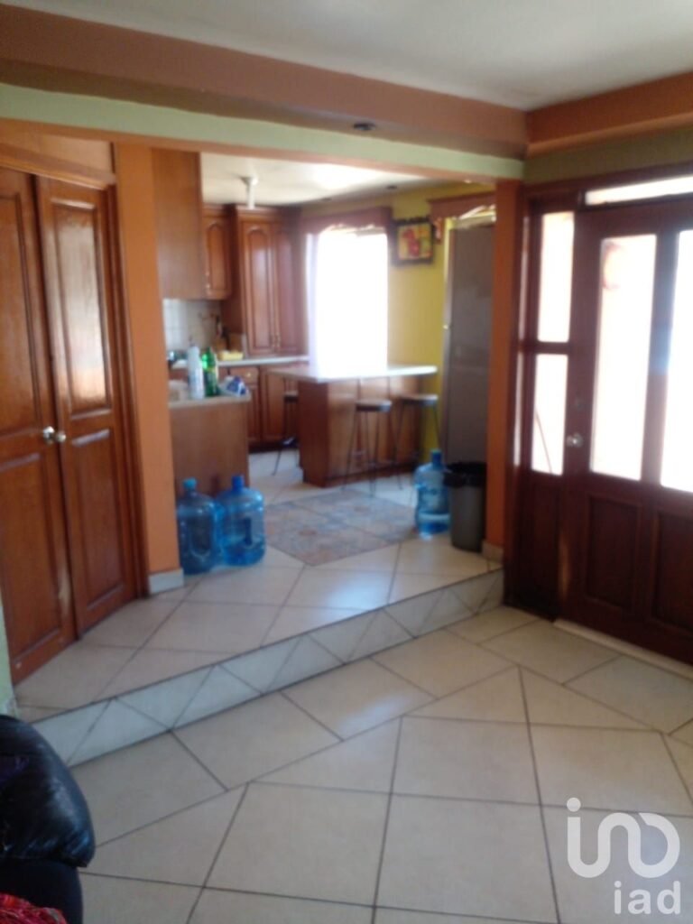 Casa Tipo Hotel con cabañas en VENTA