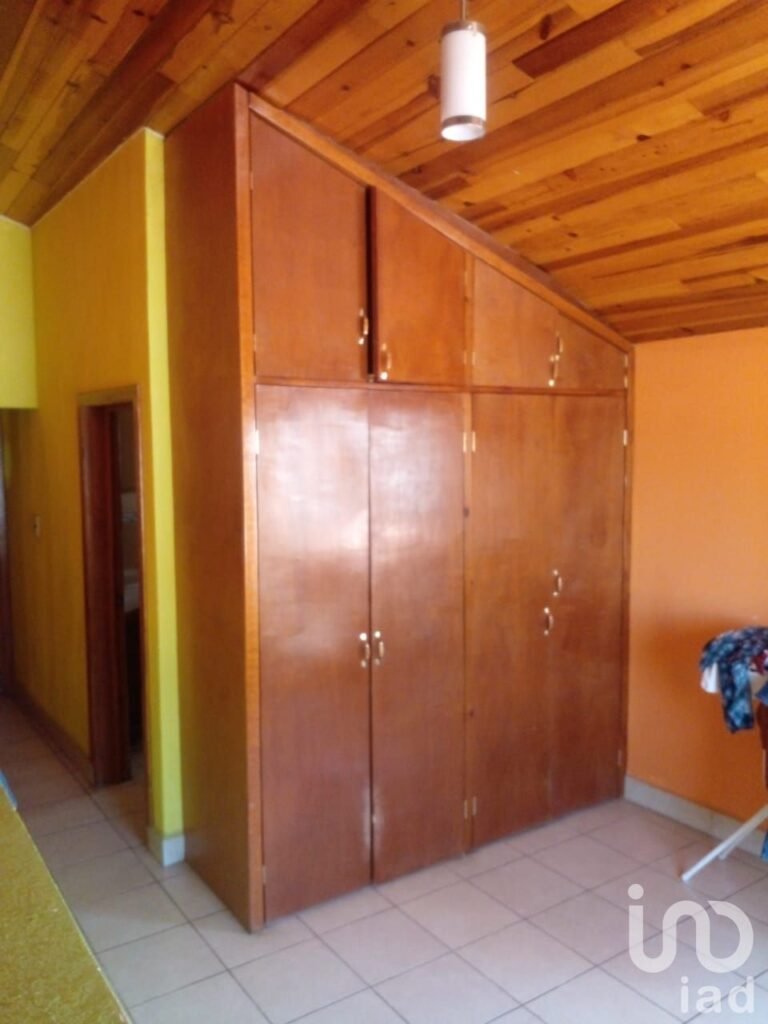 Casa Tipo Hotel con cabañas en VENTA