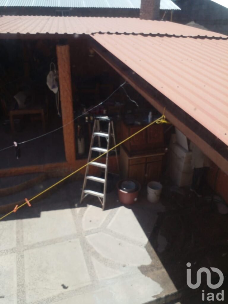 Casa Tipo Hotel con cabañas en VENTA