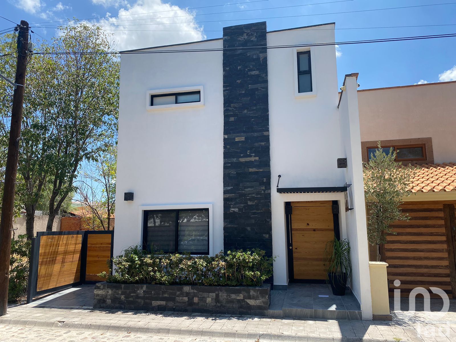 Moderna casa en renta al norte en Trojes de Kristal Moderna casa en renta al norte en Trojes de Kristal