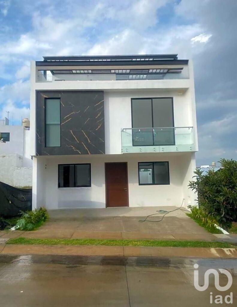 CASA EN VENTA COTO RESIDENCIAL LA CIMA, ZAPOPAN.