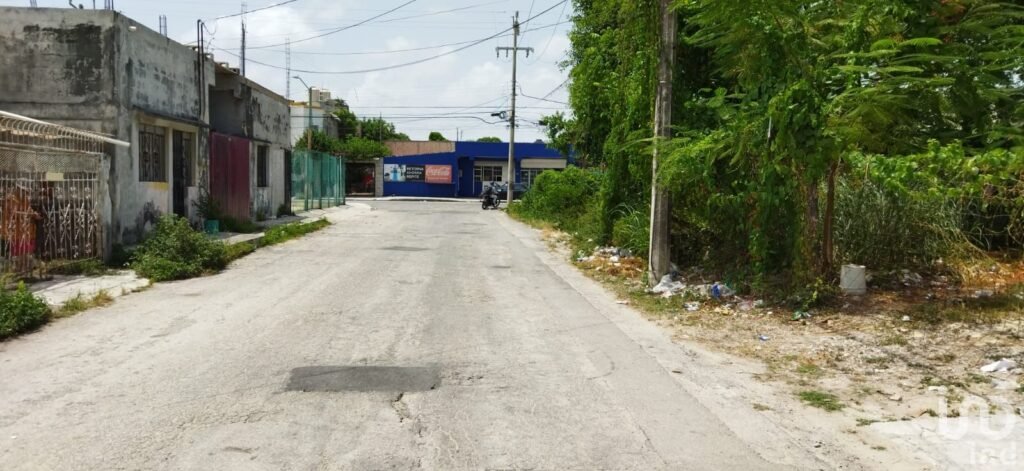 VENDO TERRENO EN LA SUPERMANZANA 67  (RUTA 5) CANCÚN, Q.ROO