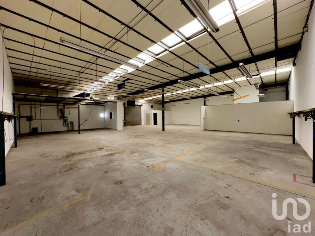 Se vende espaciosa bodega con excelente ubicación en Cd Juárez