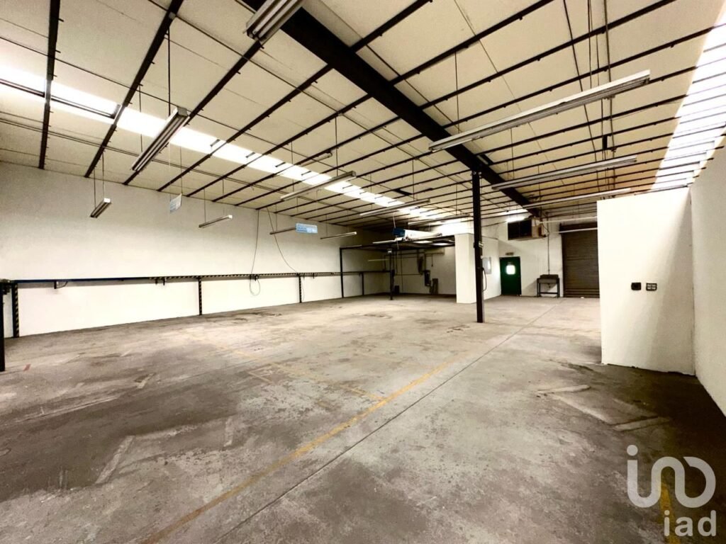 Se vende espaciosa bodega con excelente ubicación en Cd Juárez