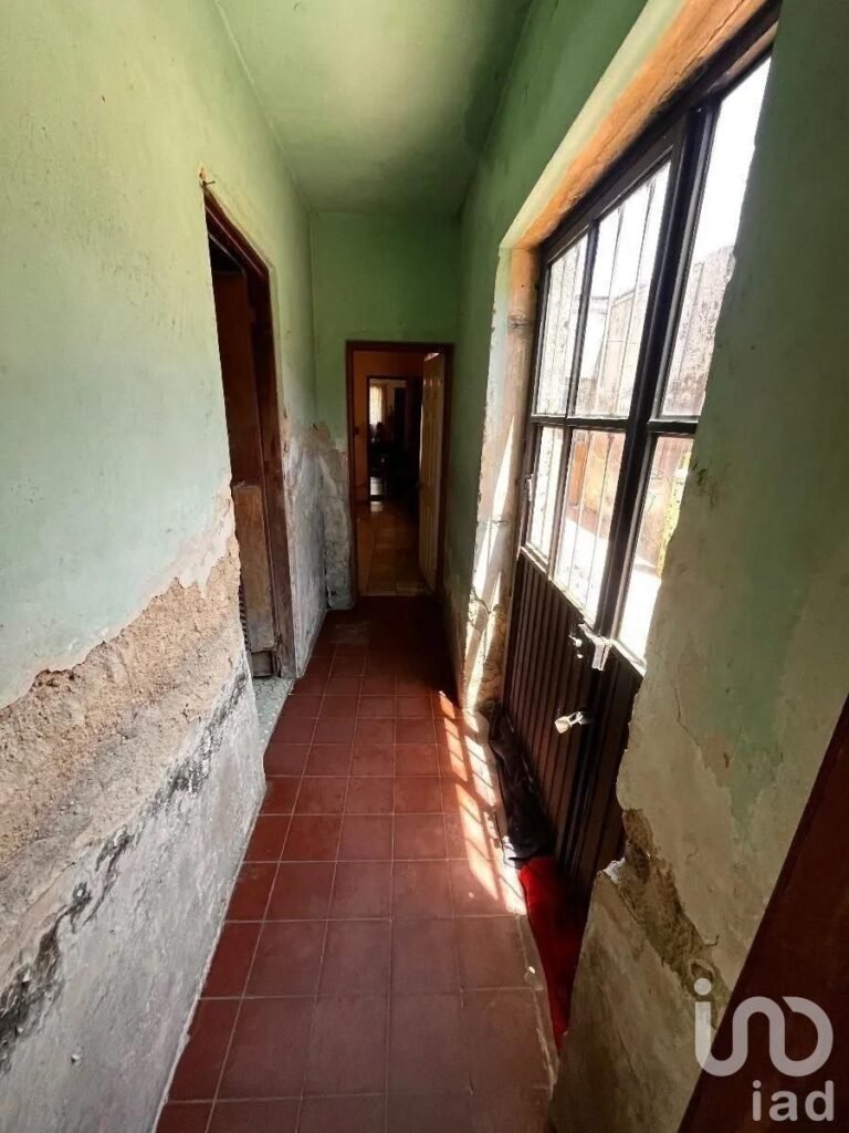 Casa en Venta en Zapopan, Centro,  Zapopan, Jalisco  Se ofrece como terreno