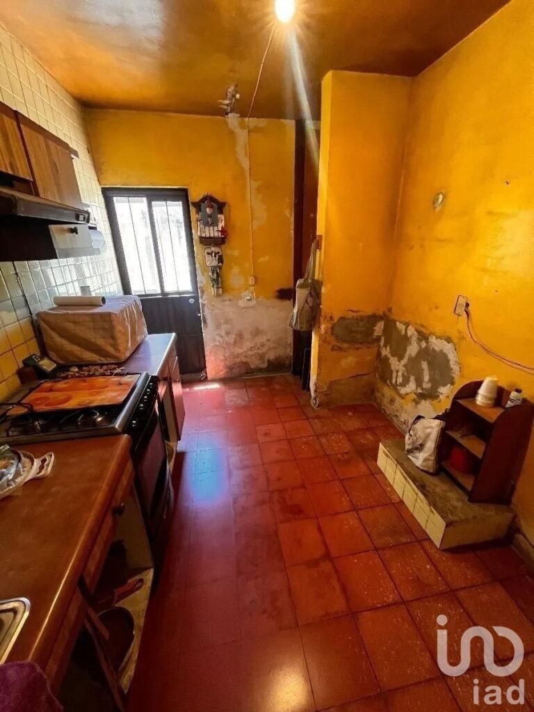 Casa en Venta en Zapopan, Centro,  Zapopan, Jalisco  Se ofrece como terreno