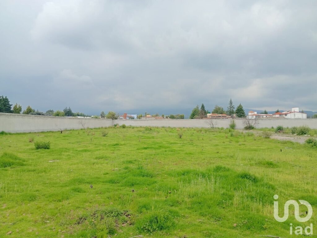 Gran terreno en venta Cacalomacan, Toluca Estado de México