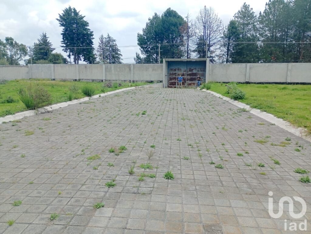 Gran terreno en venta Cacalomacan, Toluca Estado de México