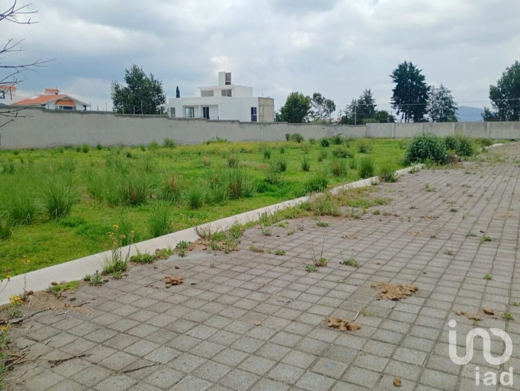 Gran terreno en venta Cacalomacan, Toluca Estado de México