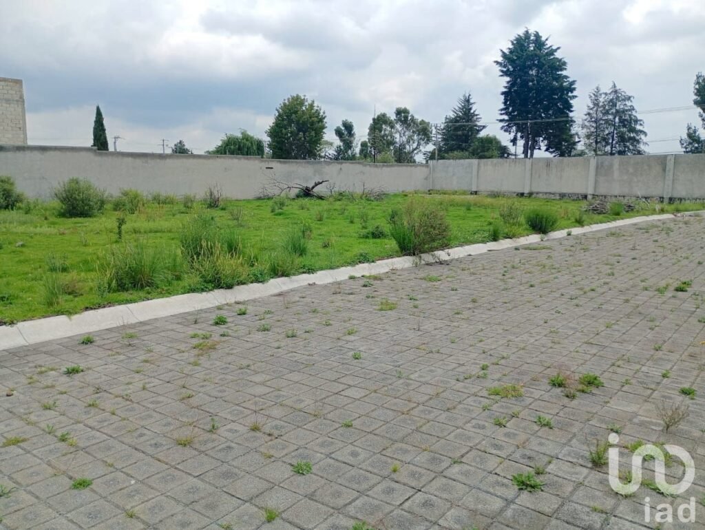 Gran terreno en venta Cacalomacan, Toluca Estado de México