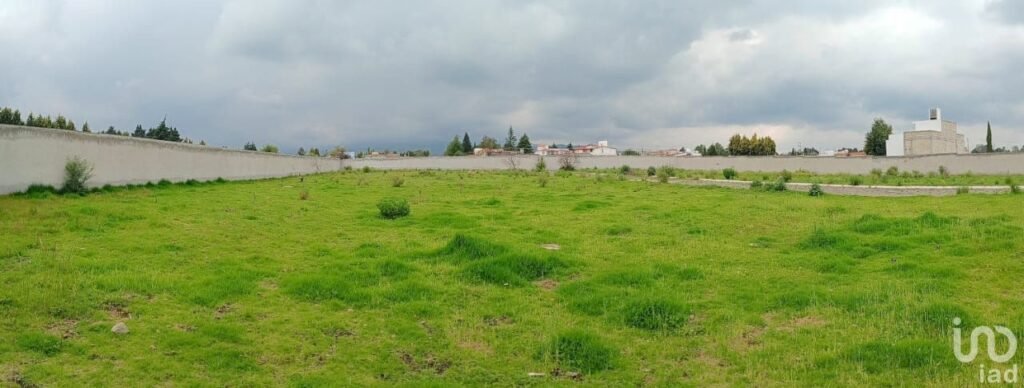 Gran terreno en venta Cacalomacan, Toluca Estado de México