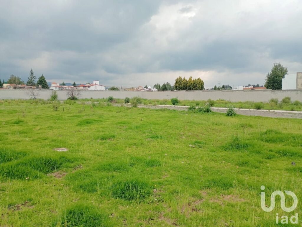 Gran terreno en venta Cacalomacan, Toluca Estado de México