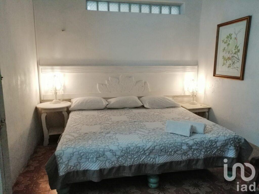 CASA EN VENTA  AMUEBLADA EN CENTRO DE MÉRIDA, ZONA SANTIAGO