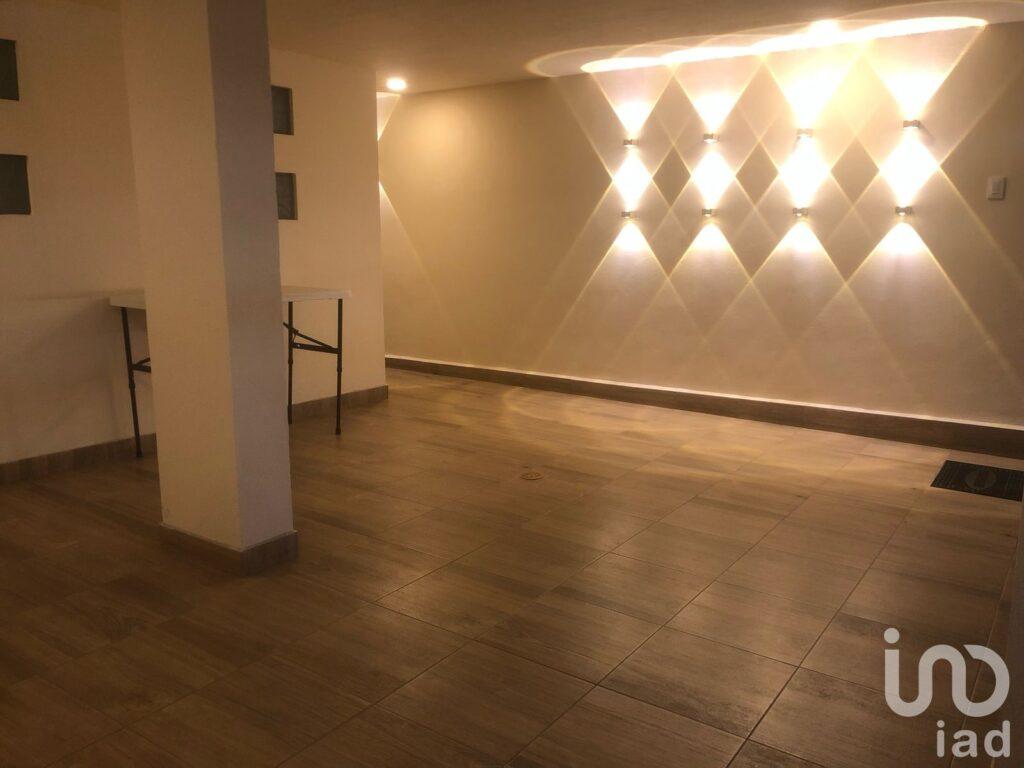 LUJOSA RESIDENCIA CON CASA PRINCIPAL Y TRES DEPARTAMENTOS EN OXTOPULCO UNIVERSIDAD,  COYOACÁN, CDMX.