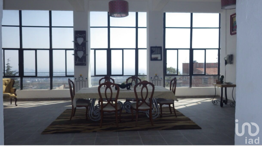 CASA EN VENTA CON USO DE SUELO COMERCIAL Y HABITACIONAL EN CUCHILLA DE PADIERNA - TLALPAN, CDMX