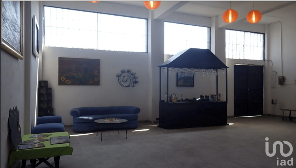 CASA EN VENTA CON USO DE SUELO COMERCIAL Y HABITACIONAL EN CUCHILLA DE PADIERNA - TLALPAN, CDMX