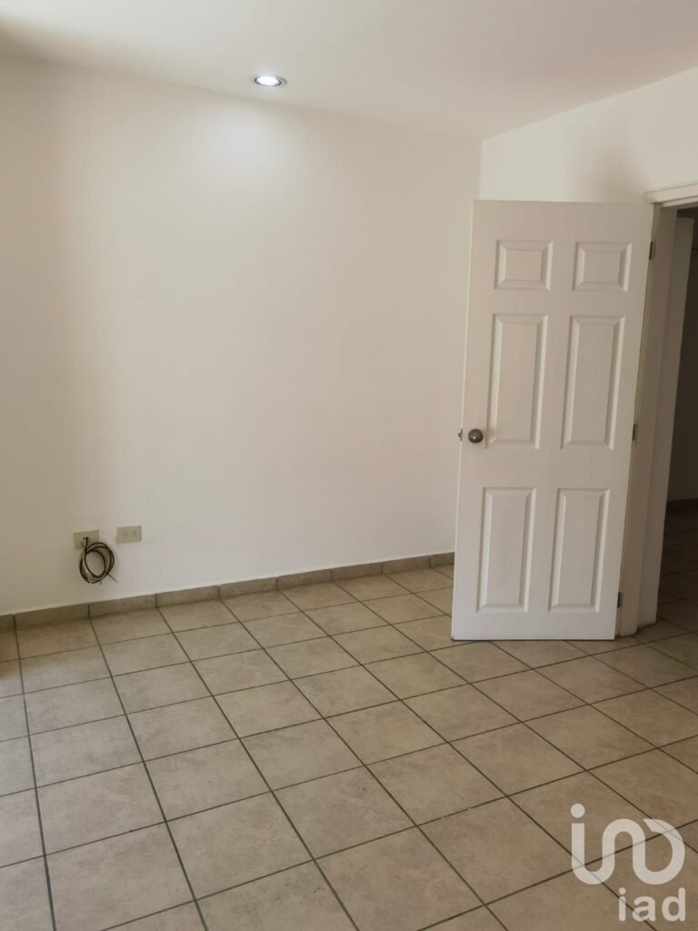 VENTA DE CASA EN FRACC. ESPACIOS BARCELONA  EN CULIACAN