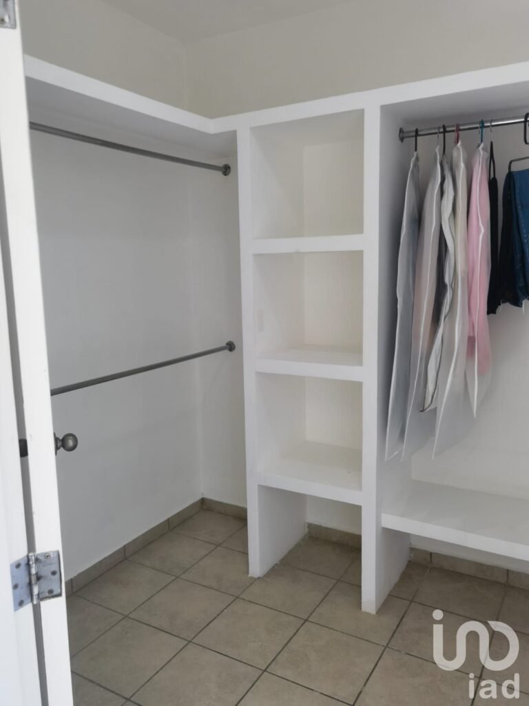 VENTA DE CASA EN FRACC. ESPACIOS BARCELONA  EN CULIACAN