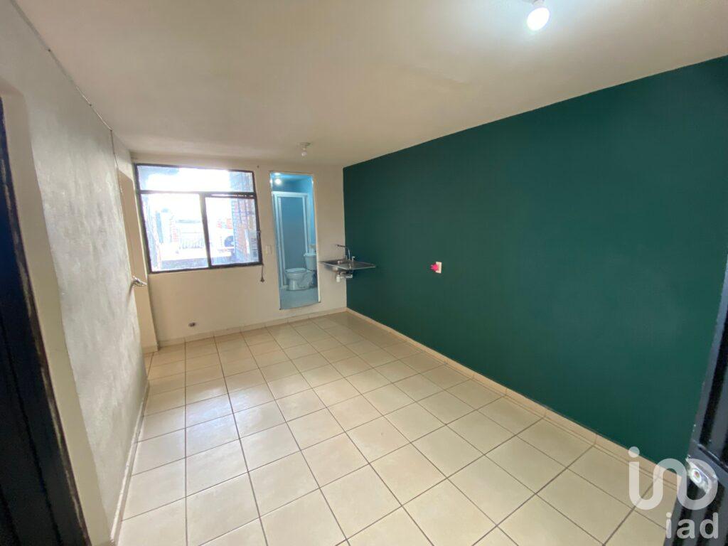 SE VENDE CASA LEANDRO VALLE  COSTADO ESTADIO MORELOS CERCA DEL LIBRAMIENTO UBICADISIMA!!