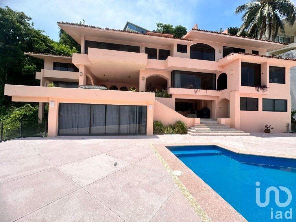 CASA EN VENTA CON VISTA AL MAR EN MARINA BRISAS ACAPULCO DIAMANTE