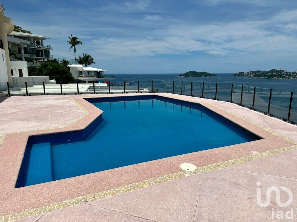 CASA EN VENTA CON VISTA AL MAR EN MARINA BRISAS ACAPULCO DIAMANTE