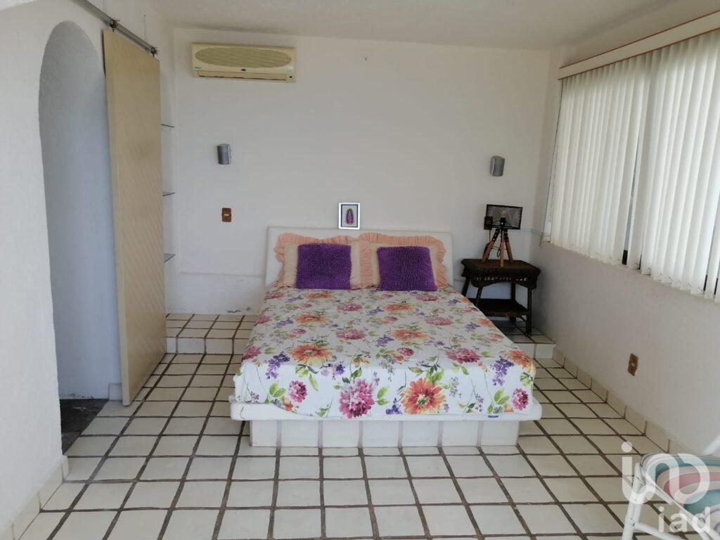 CASA EN VENTA CON VISTA AL MAR EN MARINA BRISAS ACAPULCO DIAMANTE