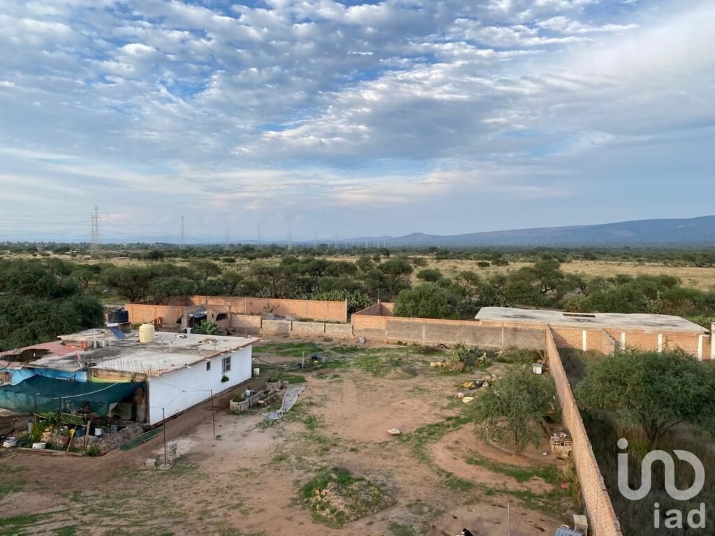 Terreno a un costado de la Central Termoelectrica Villa de Reyes