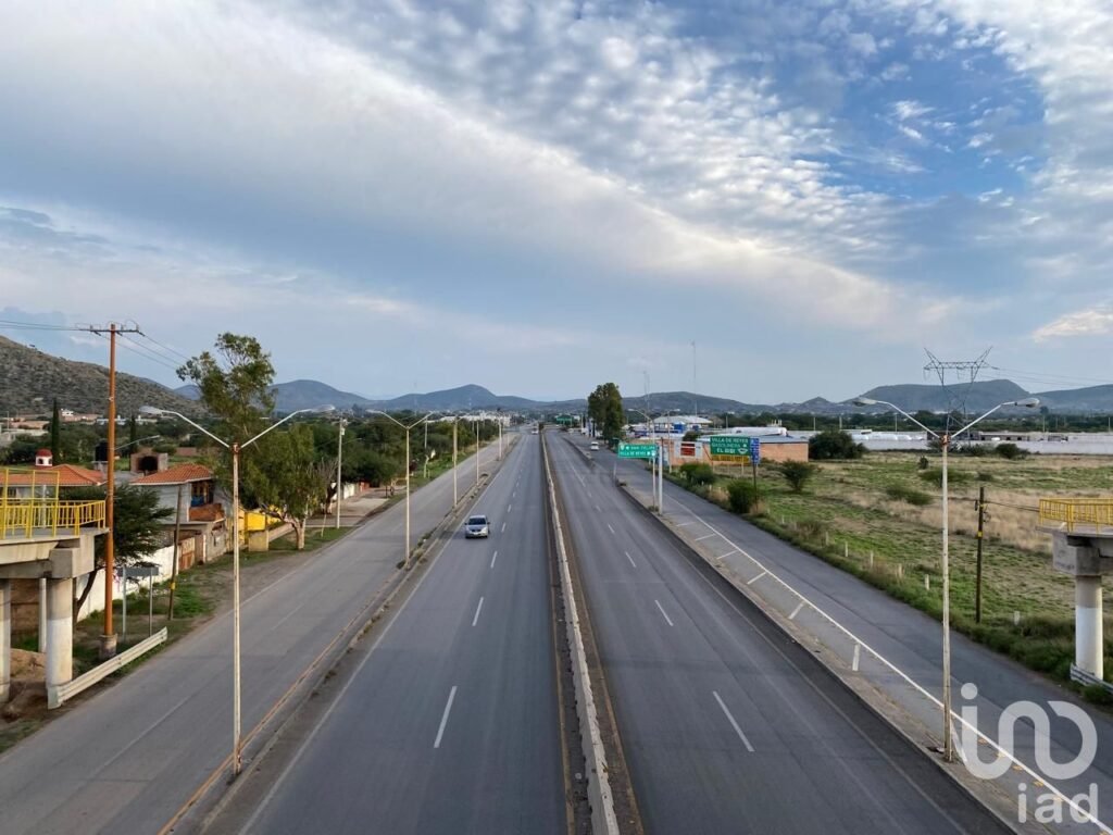 Terreno a un costado de la Central Termoelectrica Villa de Reyes