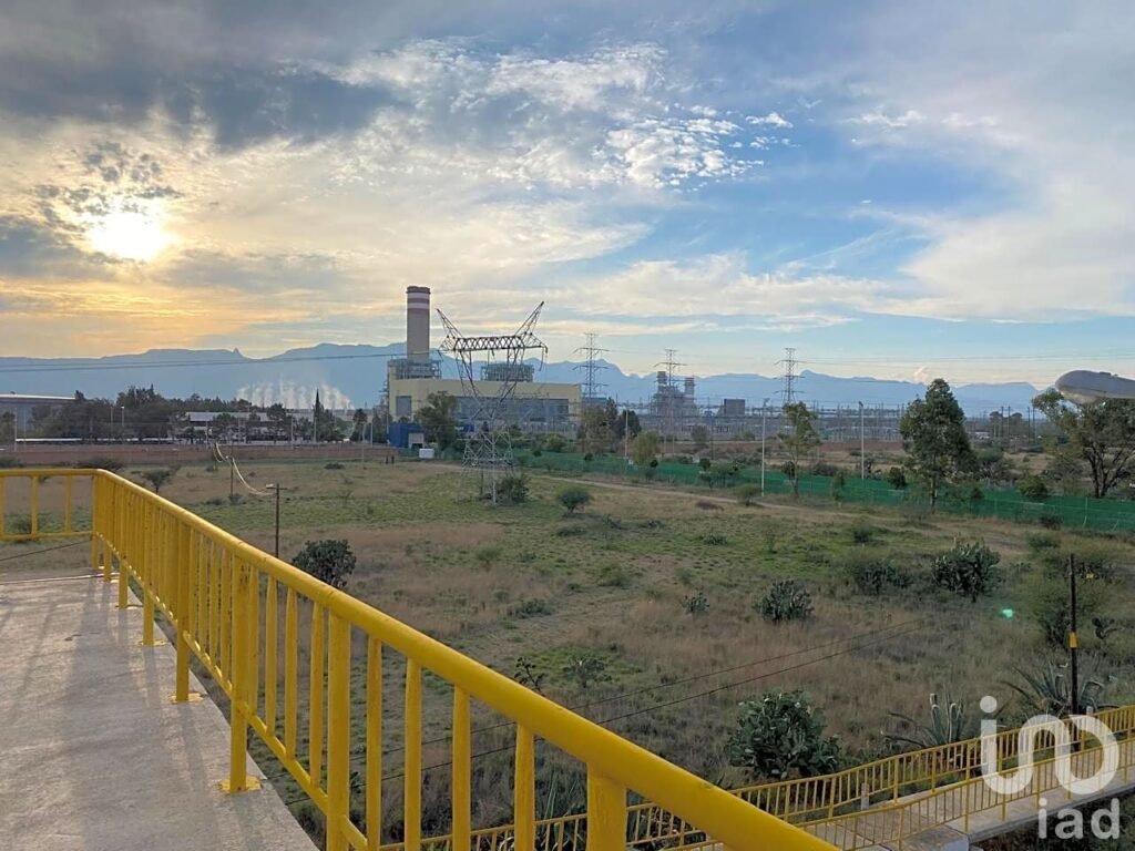 Terreno a un costado de la Central Termoelectrica Villa de Reyes