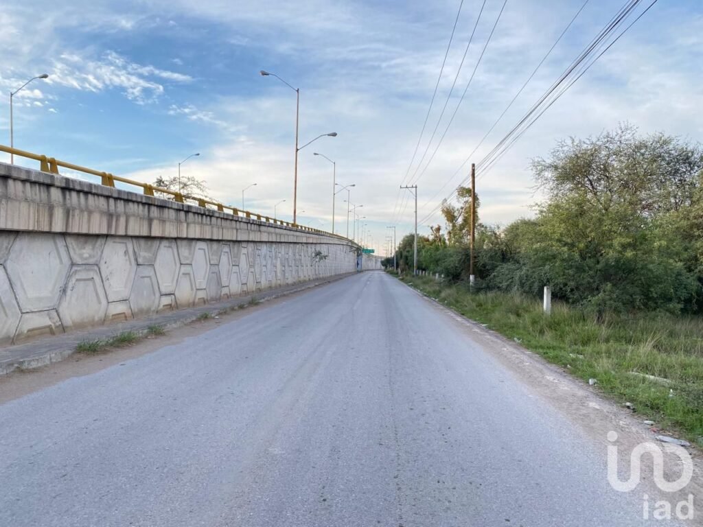 Terreno a un costado de la Central Termoelectrica Villa de Reyes