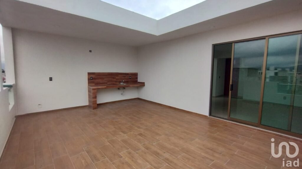 CASA EN VENTA EN FRACCIONAMIENTO PRIVADO EXPLANADA SUR,PACHUCA,HGO.