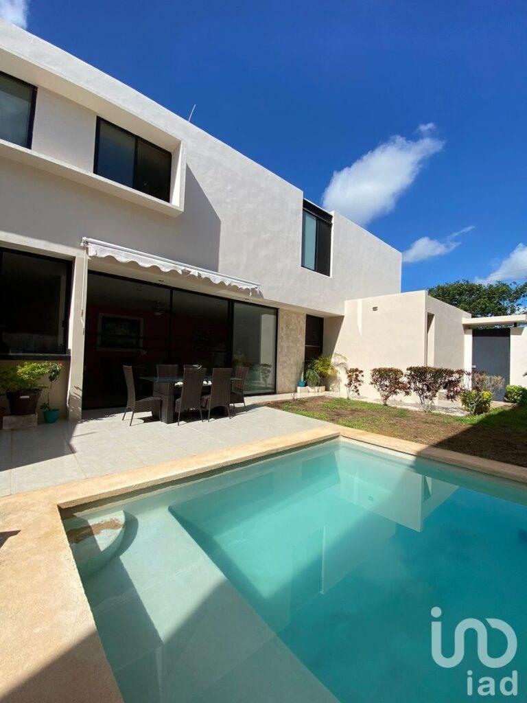 CASA EN VENTA EN COLONIA MONTEBELLO, MERIDA YUCATAN