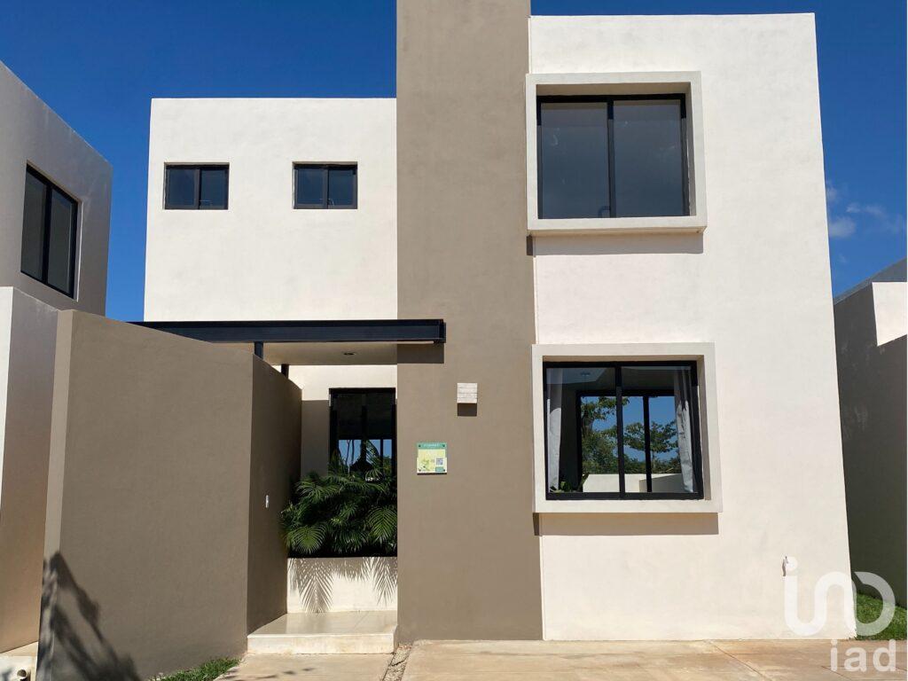 VENTA DE CASA EN LA ENTRADA DE CAUCEL MERIDA YUCATAN