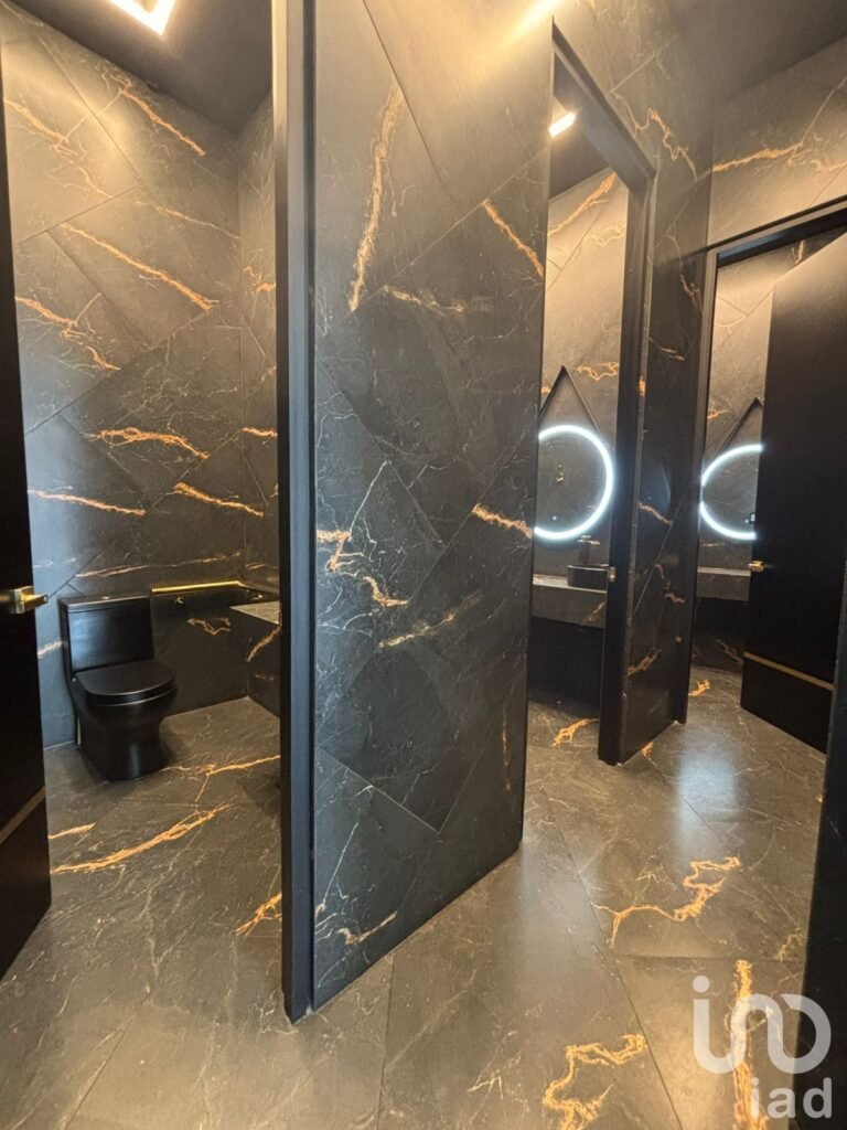 Se Renta Oficina en la Col. Roma Norte.