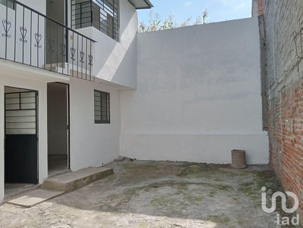 SE VENDE CASA MUY CERCA DEL LIBRAMIENTO POR LAS TIJERAS Y CRUCERO A CHARO