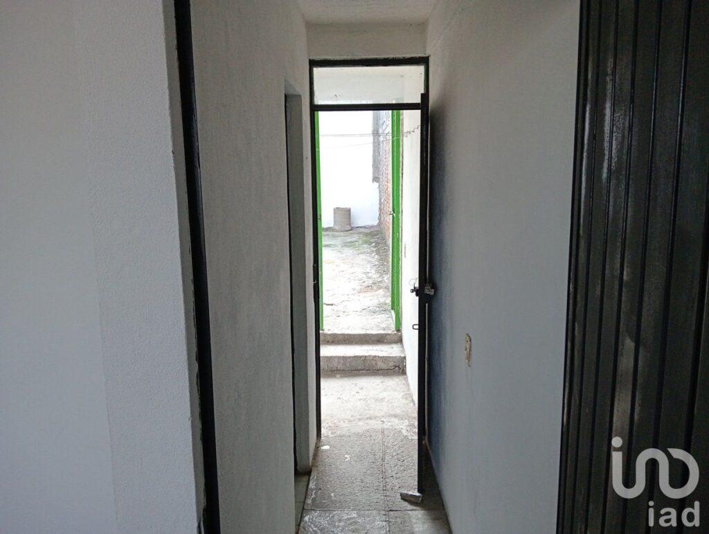 SE VENDE CASA MUY CERCA DEL LIBRAMIENTO POR LAS TIJERAS Y CRUCERO A CHARO