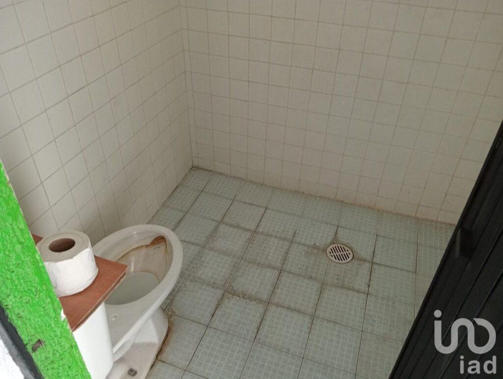 SE VENDE CASA MUY CERCA DEL LIBRAMIENTO POR LAS TIJERAS Y CRUCERO A CHARO