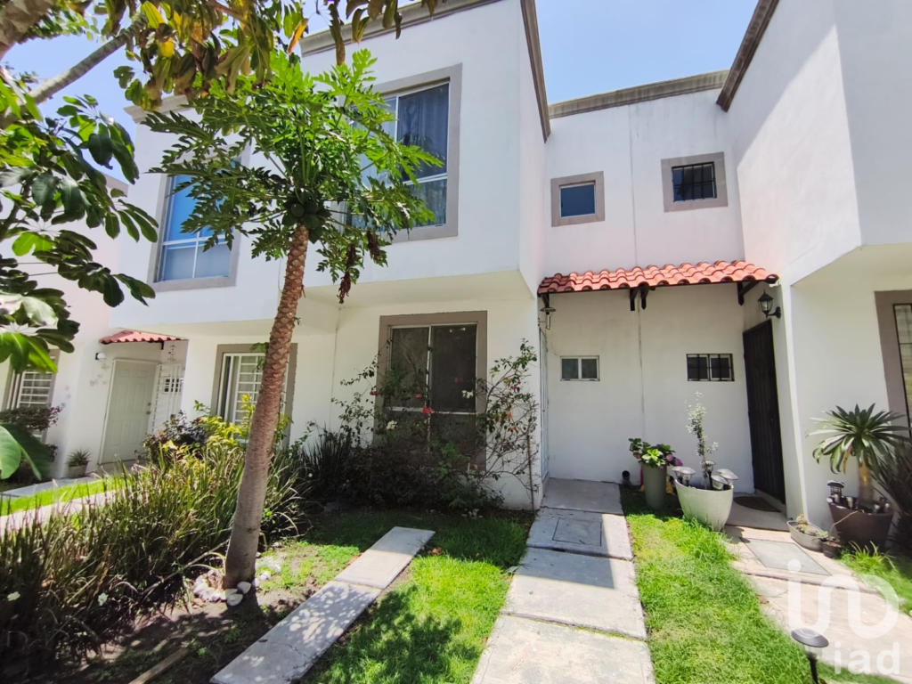 Venta de  Casa en condominio; Av Siglo XVI 04 Hacienda Del Bosque, Corregidora, Querétaro, CP 76908