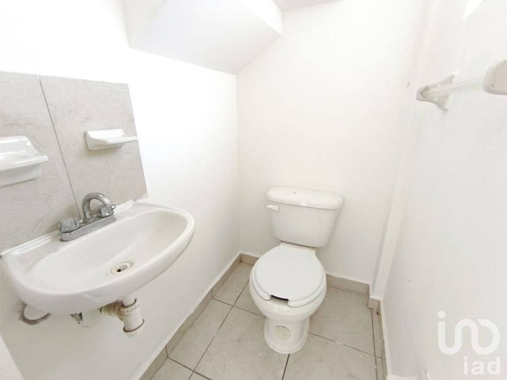 Venta de  Casa en condominio; Av Siglo XVI 04 Hacienda Del Bosque, Corregidora, Querétaro, CP 76908