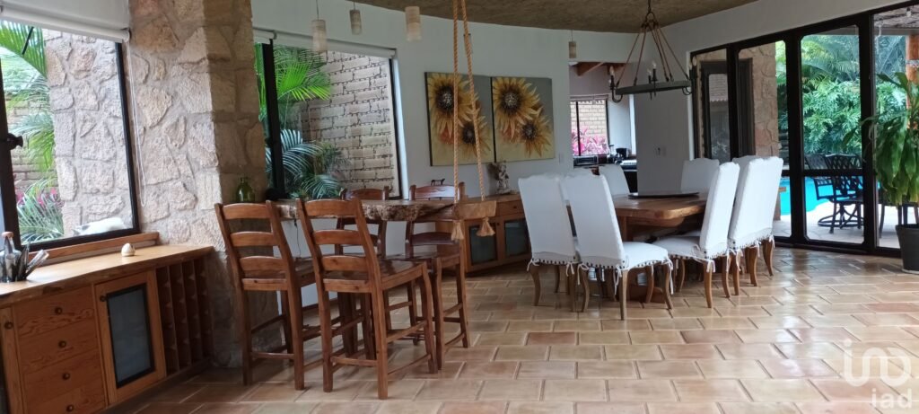 EN VENTA RESIDENCIA EN PRIVADA EN TEPOZTLÁN, MORELOS.