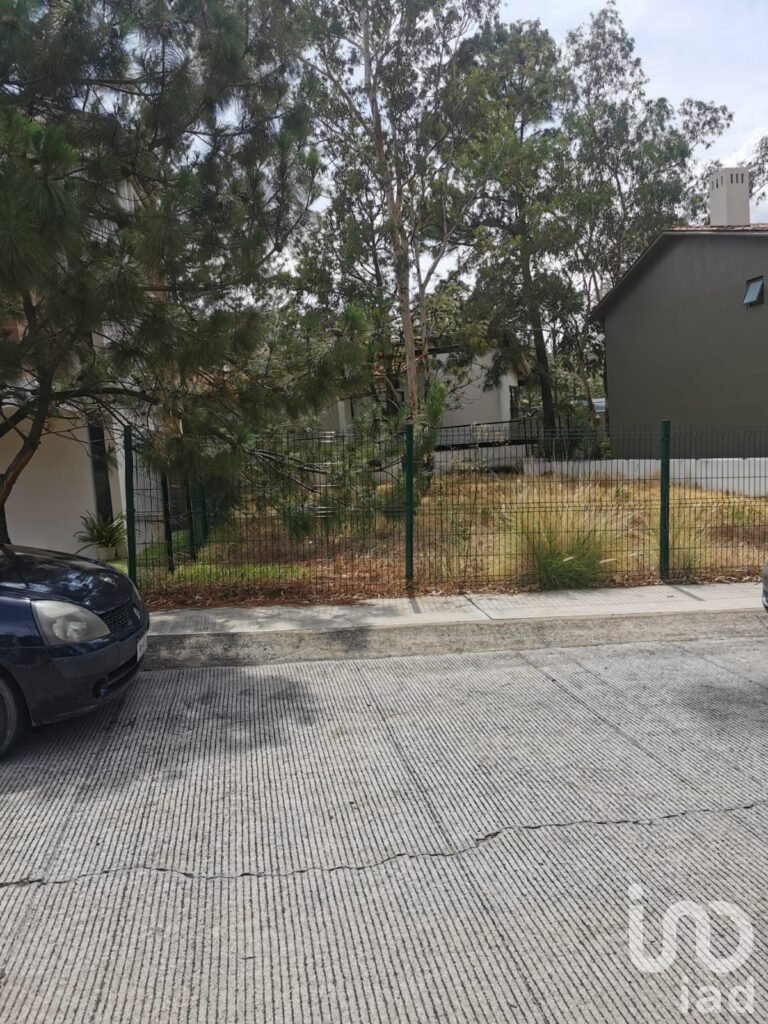 SE VENDE TERRENO EN EL CAMPO DE GOLF ALTOZANO MORELIA
