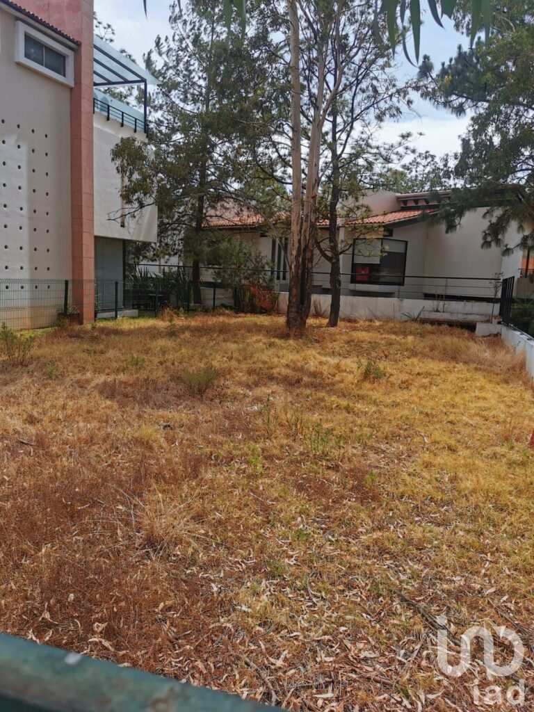 SE VENDE TERRENO EN EL CAMPO DE GOLF ALTOZANO MORELIA