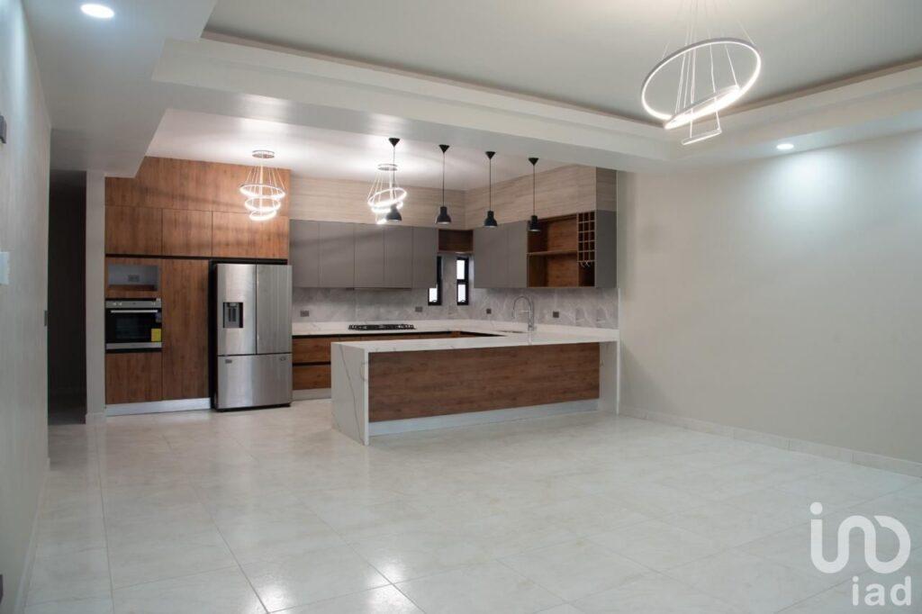 CASA EN VENTA DE UN PISO EN LA ZARZUELA EN JUAREZ CHIHUAHUA