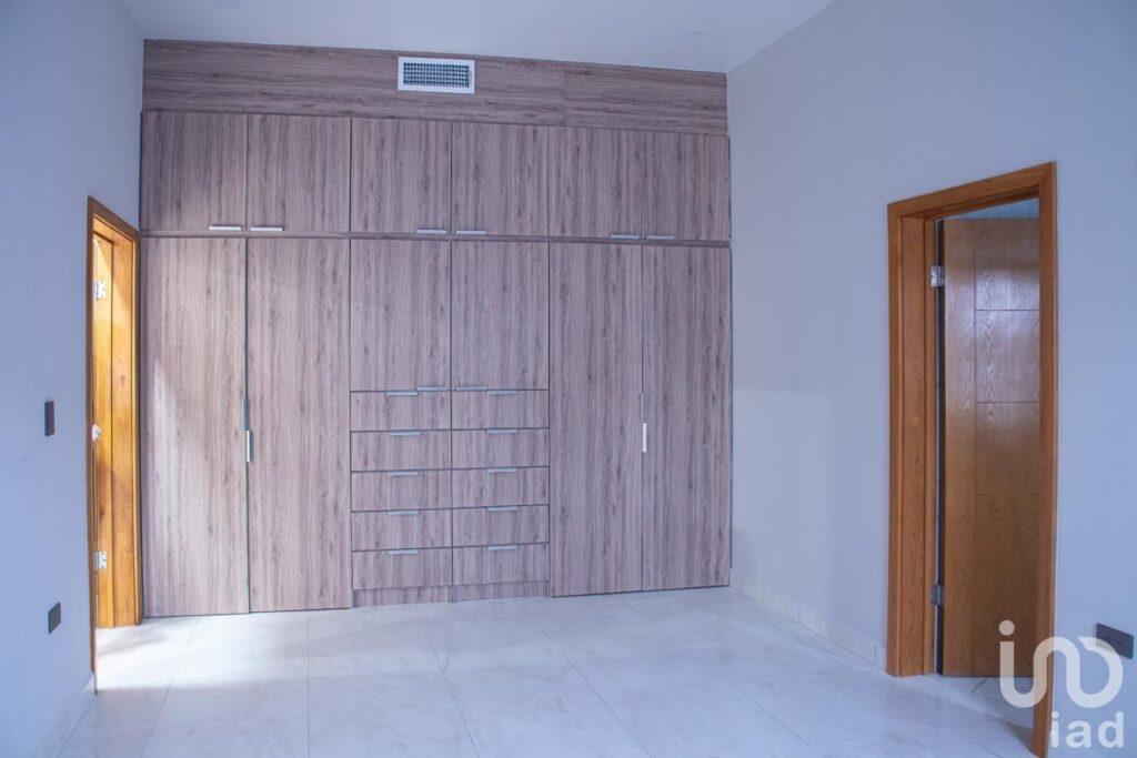 CASA EN VENTA DE UN PISO EN LA ZARZUELA EN JUAREZ CHIHUAHUA