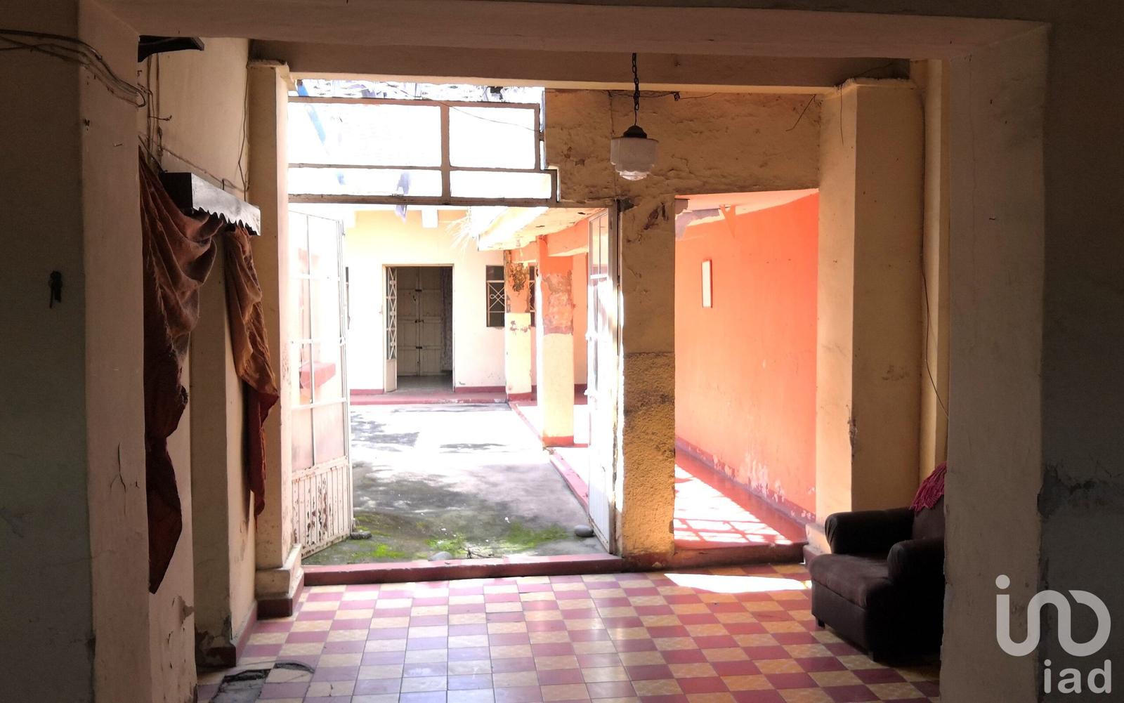 Terreno en venta en C. Veracruz en Tepic-centro, “precio de liquidación, es una oportunidad única.” Terreno en venta en C. Veracruz en Tepic-centro, “precio de liquidación, es una oportunidad única.”