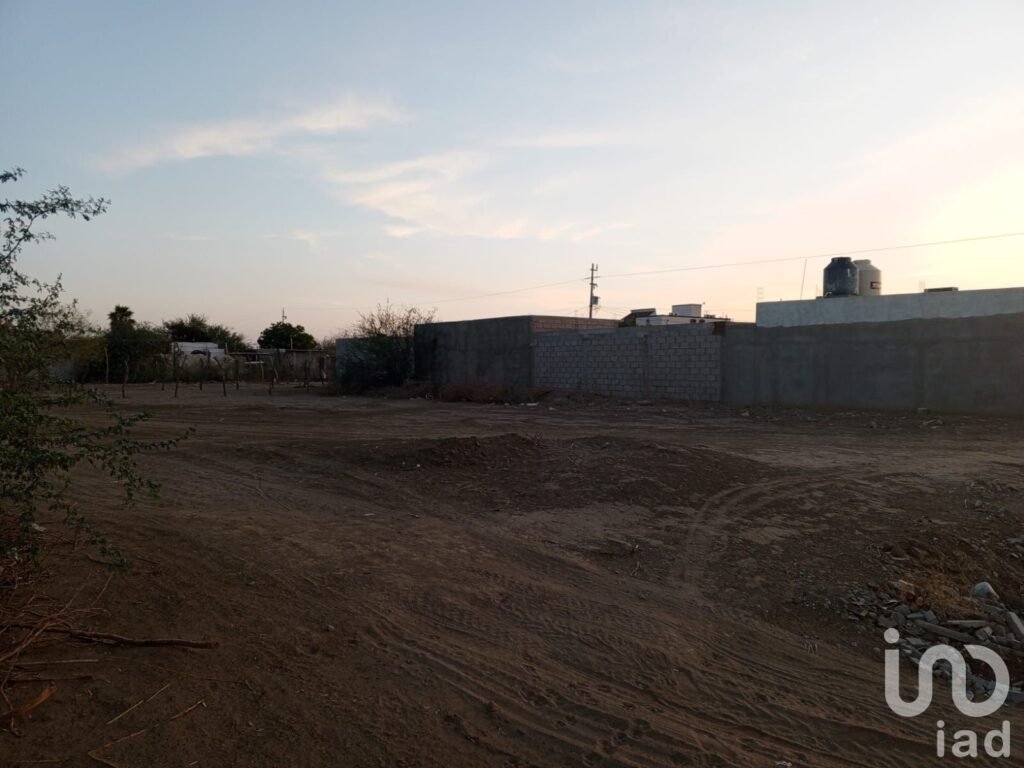 Terreno en Valle Dorado 200 mts La Paz, B.C.S.