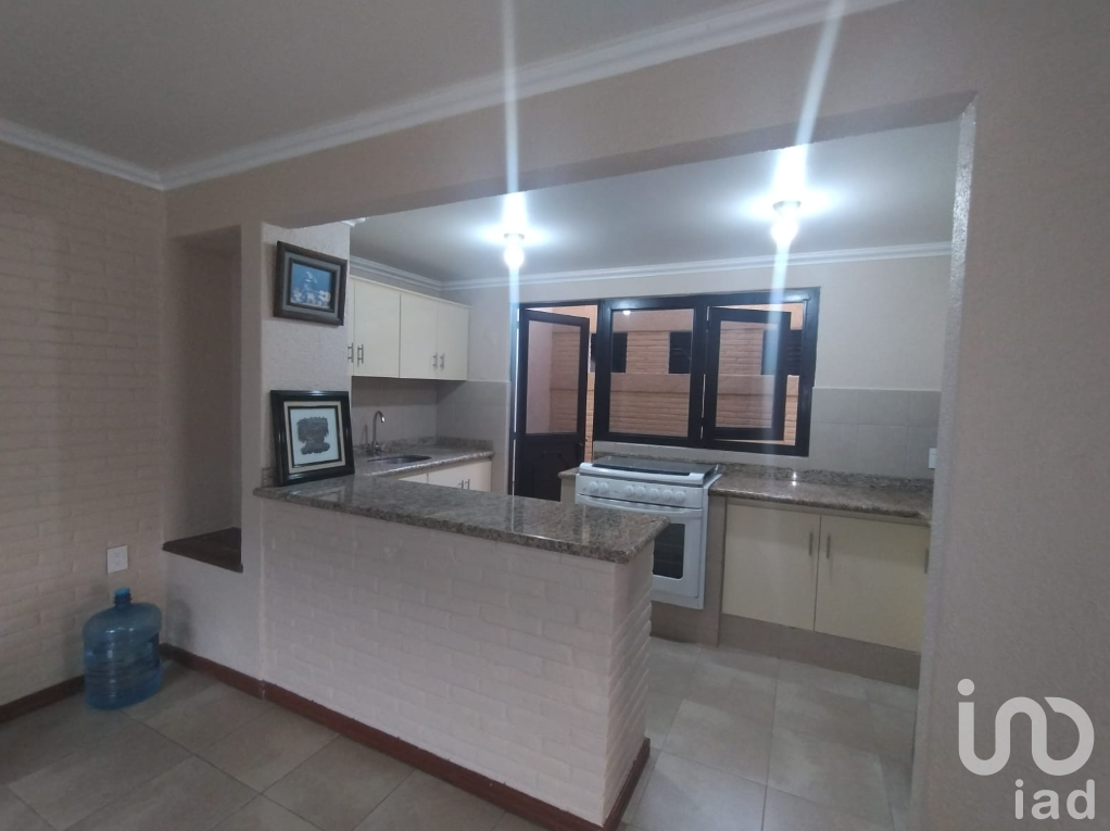 Casa en venta, exclusivo fraccionamiento con vigilancia, zona norte, Cuernavaca, Morelos