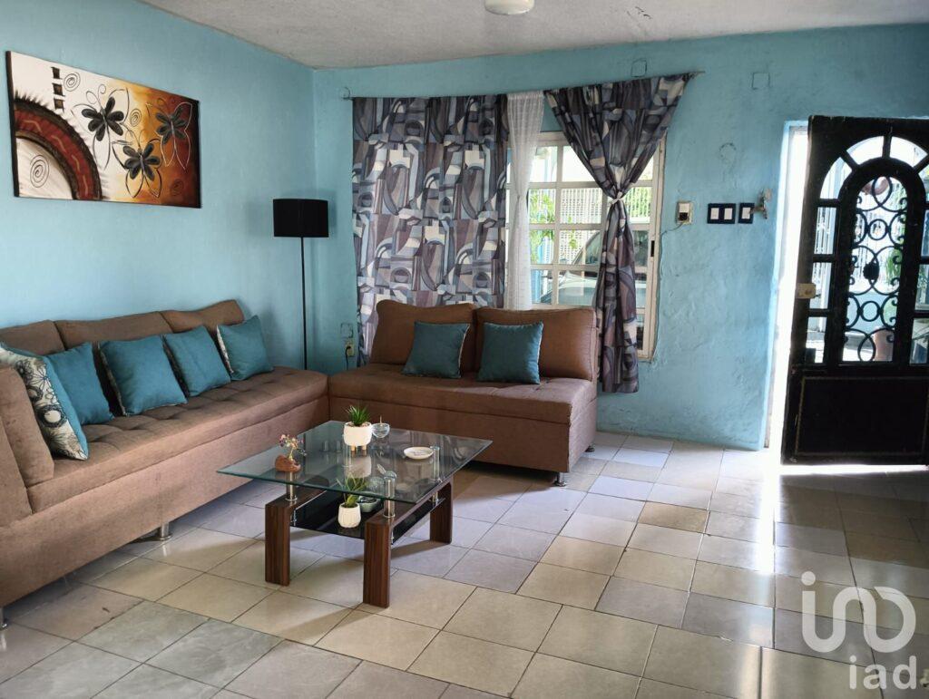 VENTA CASA EN COLONIA CASATILLA CAMARA, MERIDA , YUCATAN.