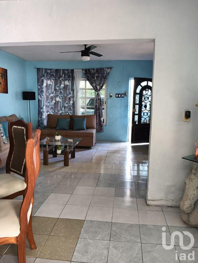 VENTA CASA EN COLONIA CASATILLA CAMARA, MERIDA , YUCATAN.