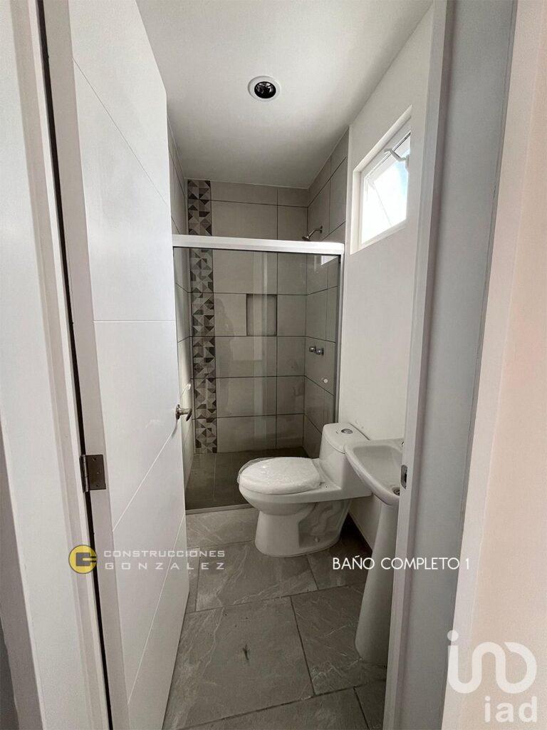 Departamento y Local Comercial Nuevo en Venta en La Trinidad, Aguascalientes